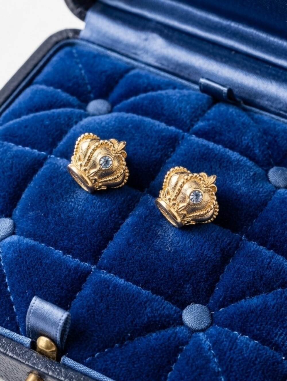 Vintage 14K Gold Plated Crown Clip-On Earrings - Excellent Condition